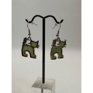Vintage Green Cat Dangle Earrings – Silver Tone Whimsical Kitty Drop Earrings